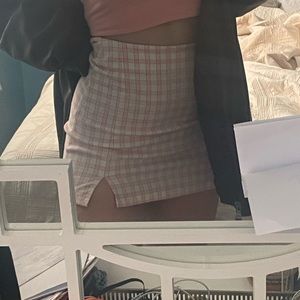 Brandy Melville Kara Skirt